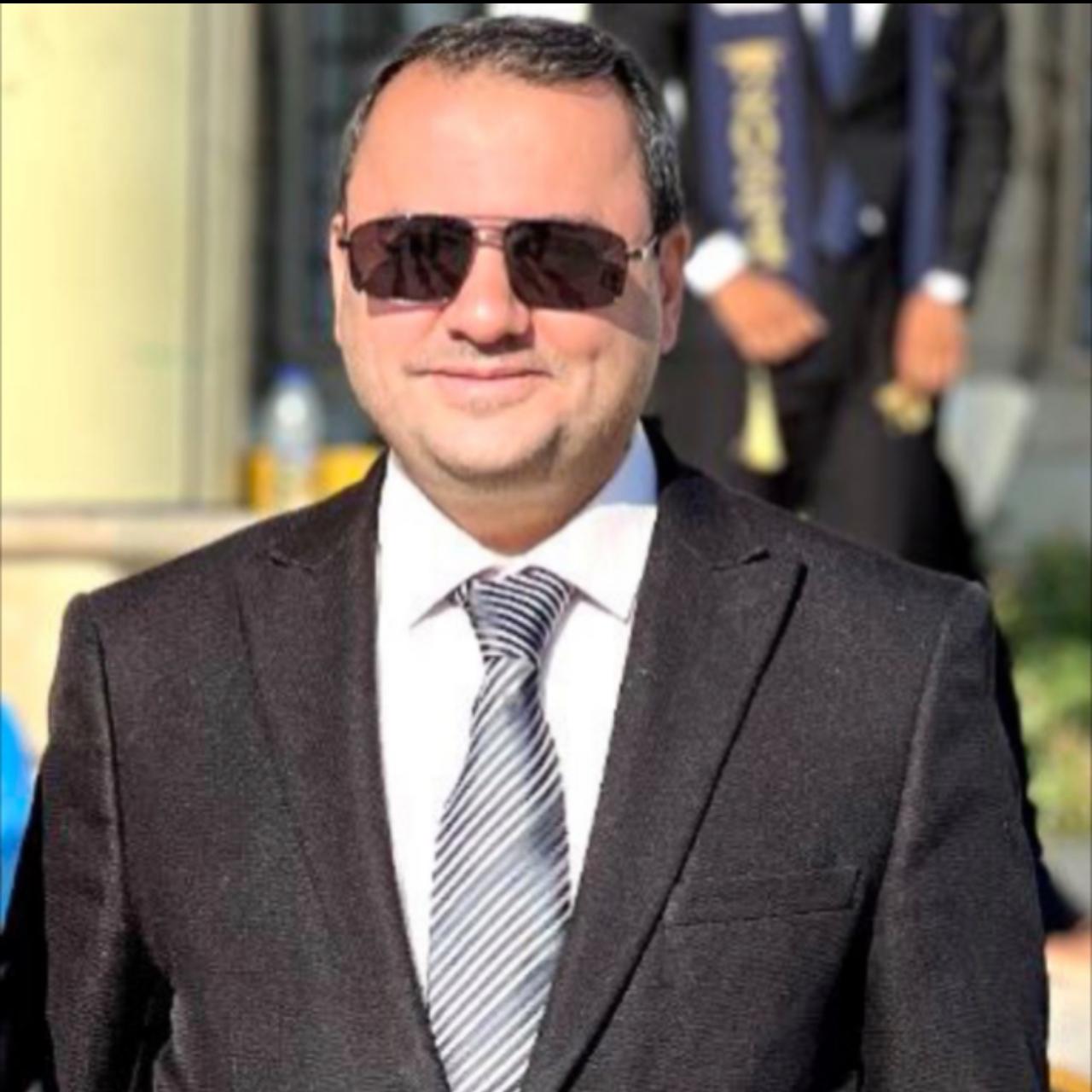 صورة الدكتور علي شاكر